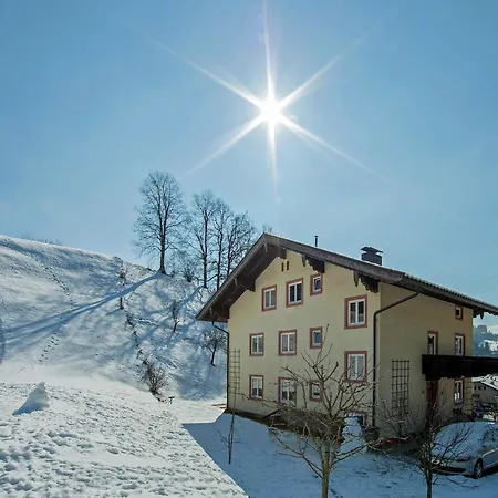 Wonderful In With Parking Appartement
